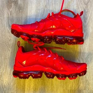 Nike Air maxes ( Red) Size 12